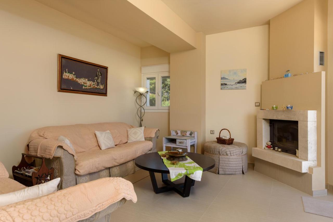 Beach Front Condo South Crete كالوي ليمين المظهر الخارجي الصورة
